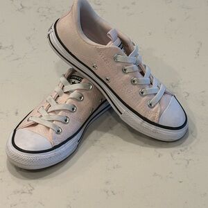 Converse Pink Girls Chuck Taylor’s Size 1 Girls